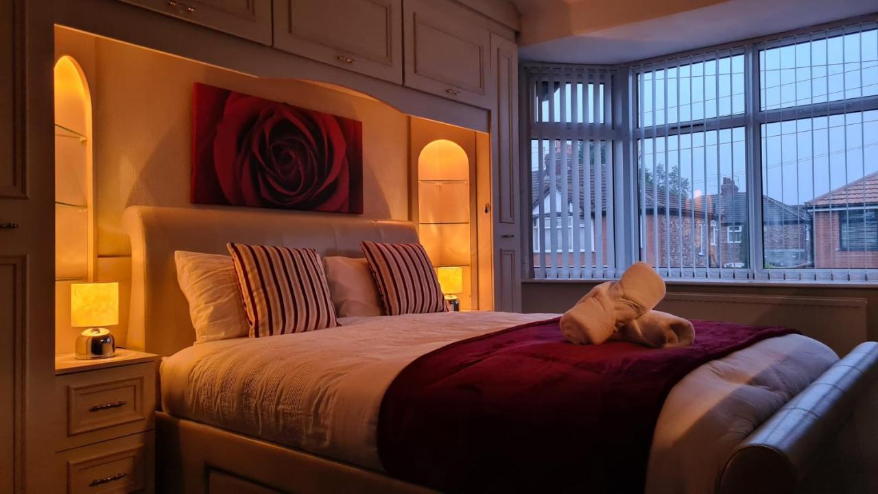 Stunning Holiday Home. Free Parking. Manchester Exterior foto
