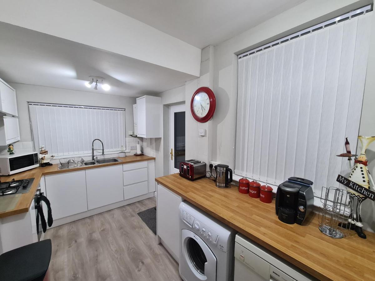 Stunning Holiday Home. Free Parking. Manchester Exterior foto